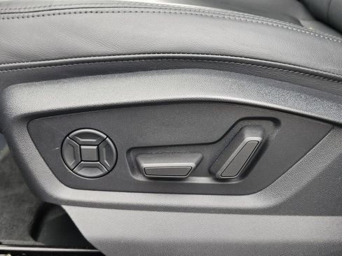 Used 2023 Audi Q7 2.0T Premium w/ Convenience Package image 12