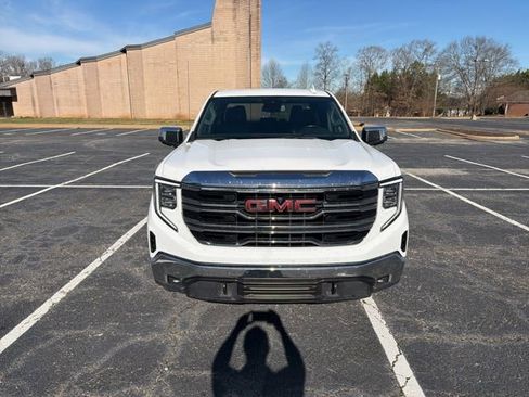 Used 2024 GMC Sierra 1500 SLT image 11