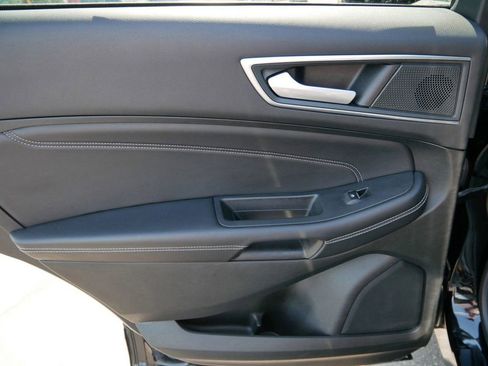 Certified 2024 Ford Edge Titanium image 12