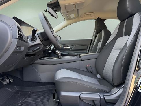 New 2026 Nissan Sentra SV w/ SV Convenience Package FWD image 15