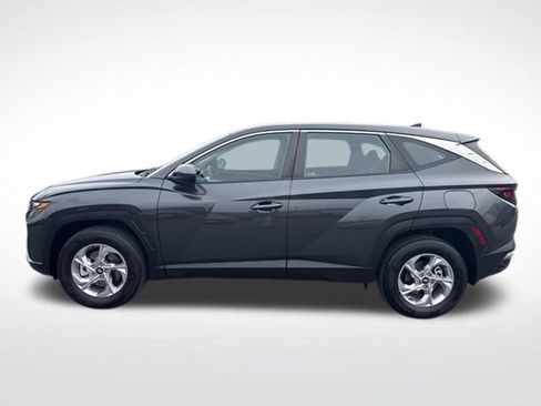 Certified 2023 Hyundai Tucson SE image 2