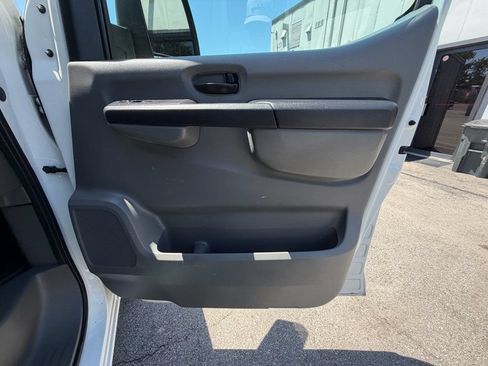 Used 2012 Nissan NV 2500 SV w/ Side Curtain Airbag Pkg RWD image 31
