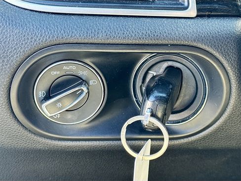 Used 2018 Porsche Macan image 11