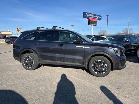 New 2025 Kia Sorento S w/ Panoramic Sunroof Package AWD/4WD image 2