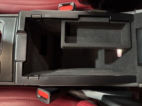 Used 2024 Lincoln Corsair Reserve image 27