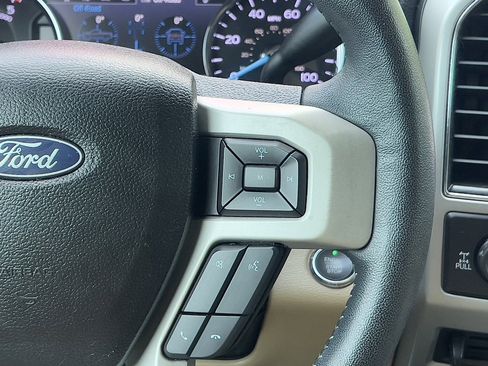 Used 2021 Ford F250 Lariat w/ Lariat Ultimate Package image 38