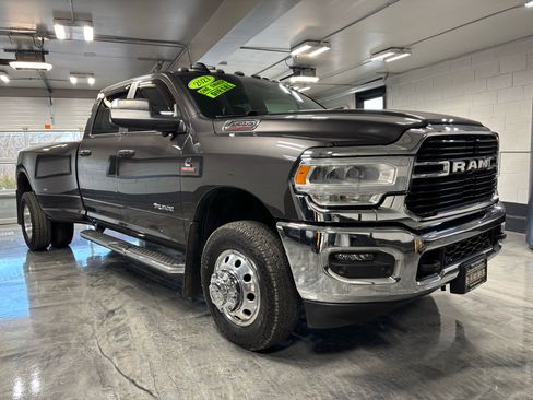 Used 2021 RAM 3500 Big Horn w/ Level 2 Equipment Group image 2