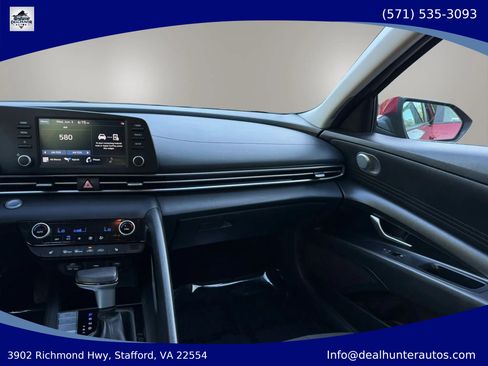 Used 2022 Hyundai Elantra Blue FWD image 26