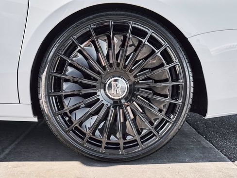 Used 2024 Rolls-Royce Ghost AWD/4WD image 17