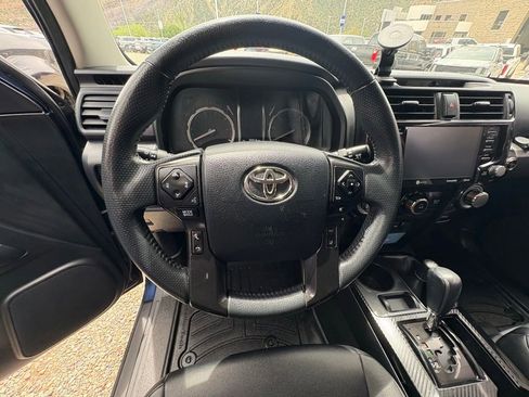 Used 2021 Toyota 4Runner Venture w/ Moonroof Package AWD/4WD image 2