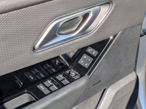 Used 2020 Land Rover Range Rover Velar R-Dynamic S image 16