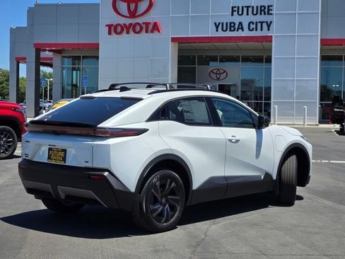 New 2026 Toyota C-HR AWD/4WD image 5