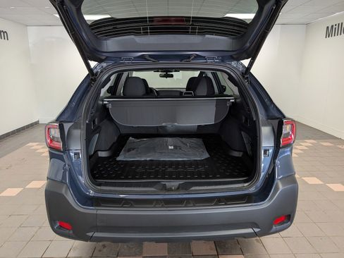 Used 2025 Subaru Outback Premium image 9