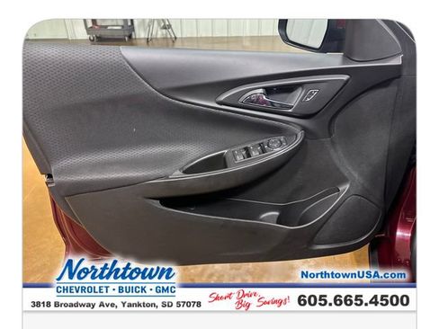 Used 2016 Chevrolet Malibu LT FWD image 10