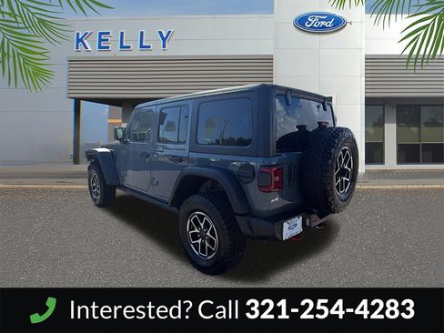Used 2024 Jeep Wrangler Unlimited Rubicon AWD/4WD image 3