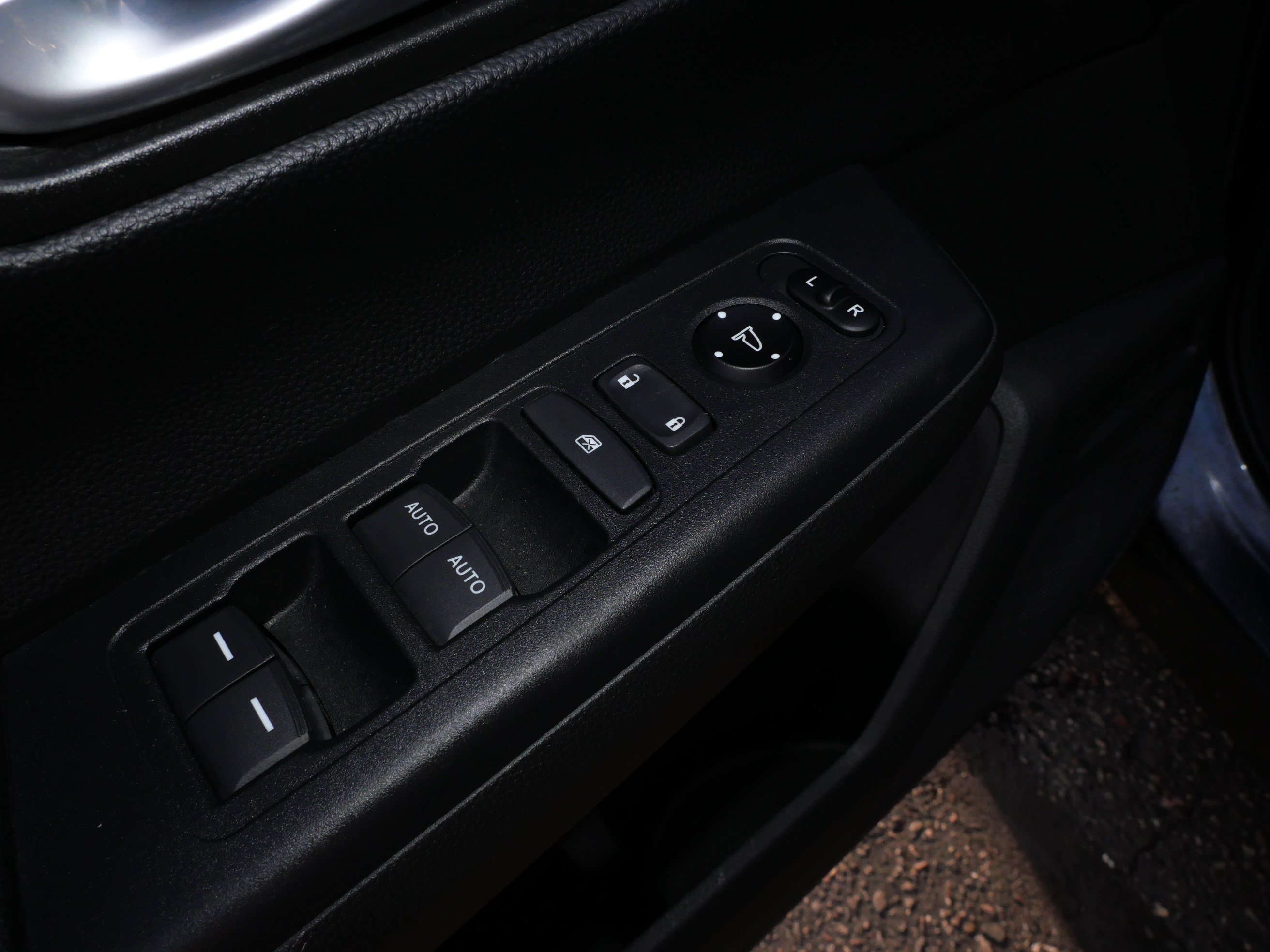 Used 2024 Honda CR-V EX image 19