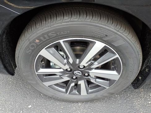 New 2025 Nissan Versa SV w/ Trunk Package image 9