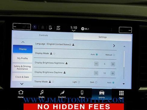 Used 2021 Chrysler Pacifica Touring-L image 29