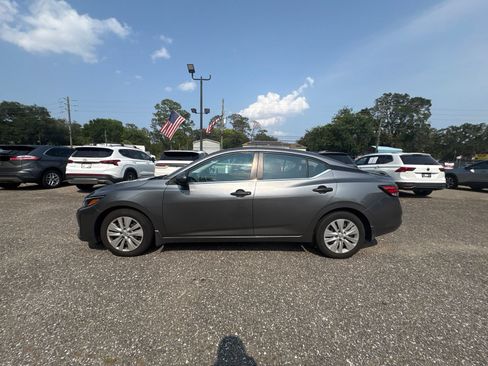 Used 2024 Nissan Sentra S FWD image 4