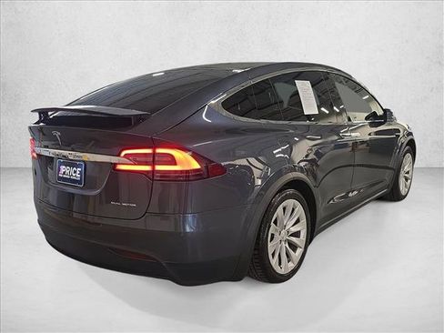 Used 2020 Tesla Model X Long Range image 5