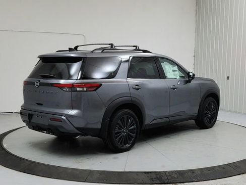 New 2026 Nissan Pathfinder SL w/ SL Premium Package image 7