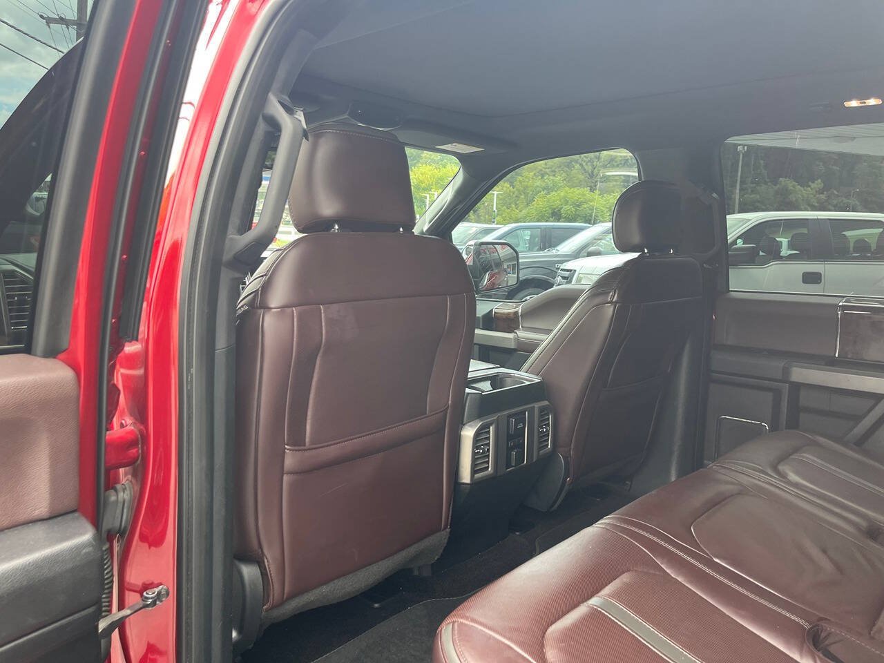 Used 2016 Ford F150 Platinum w/ Equipment Group 701A Luxury AWD/4WD image 25