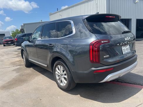 Used 2022 Kia Telluride LX AWD/4WD image 6