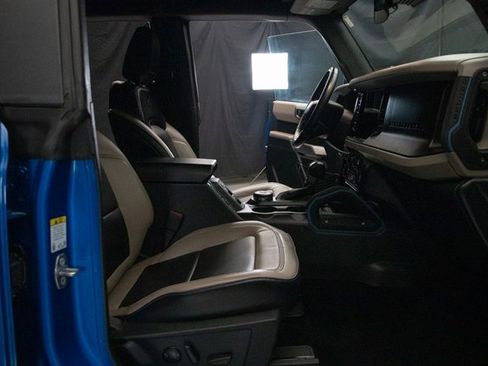 Used 2022 Ford Bronco Wildtrak image 16