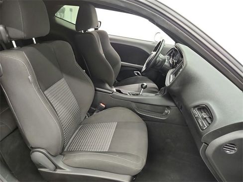 Used 2023 Dodge Challenger R/T w/ Blacktop Package image 28