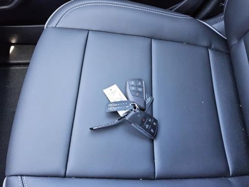 Used 2026 Chevrolet Silverado EV LT AWD/4WD image 12