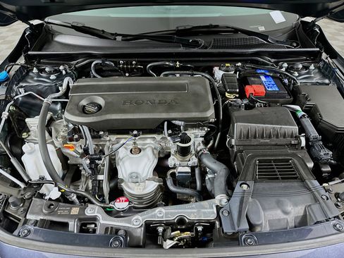 Used 2025 Honda Civic Sport image 31