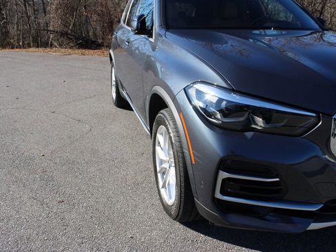 Used 2022 BMW X5 xDrive40i w/ Premium Package image 44