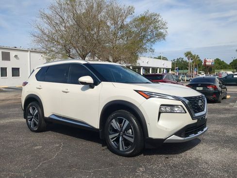 Certified 2023 Nissan Rogue Platinum w/ Platinum Premium Package FWD image 2