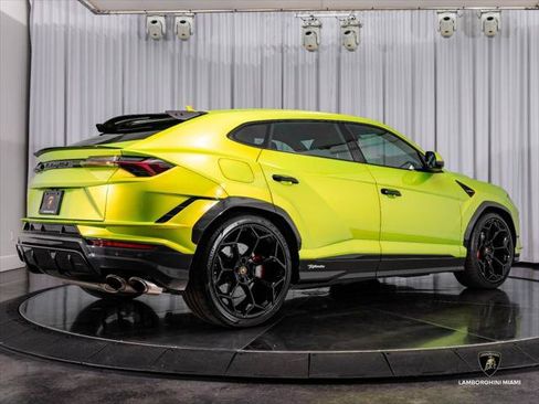 Used 2024 Lamborghini Urus Performante AWD/4WD image 17