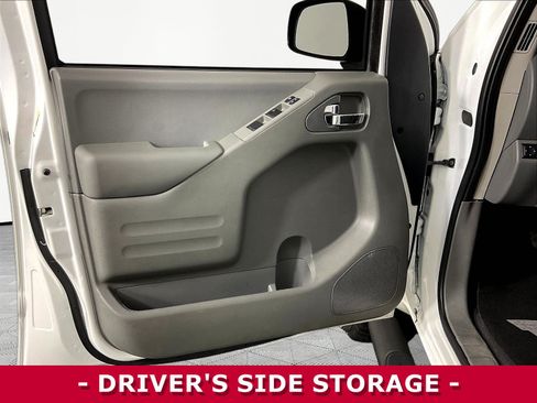 Certified 2021 Nissan Frontier SV w/ Midnight Edition Floor Mats AWD/4WD image 21
