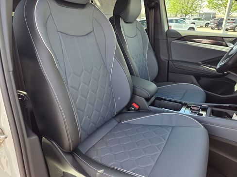 New 2026 Volkswagen Tiguan SEL R-Line AWD/4WD image 19