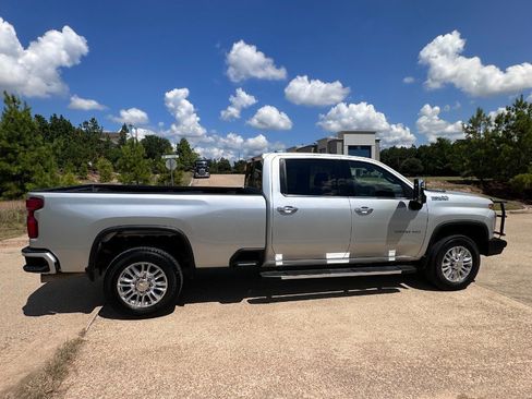 Used 2022 Chevrolet Silverado 3500 High Country AWD/4WD image 5