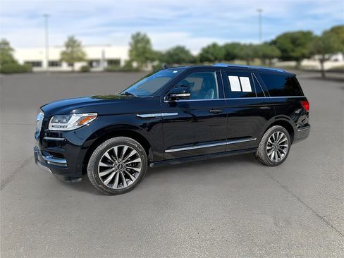 Used 2021 Lincoln Navigator Reserve image 30
