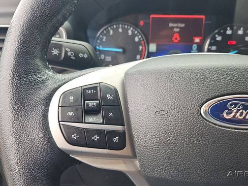 Used 2022 Ford Explorer XLT w/ Equipment Group 202A image 20