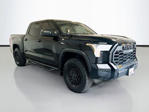 Used 2025 Toyota Tundra SR5 w/ SR5 Premium Package AWD/4WD image 3