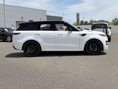 New 2026 Land Rover Range Rover Sport Dynamic SE AWD/4WD image 17