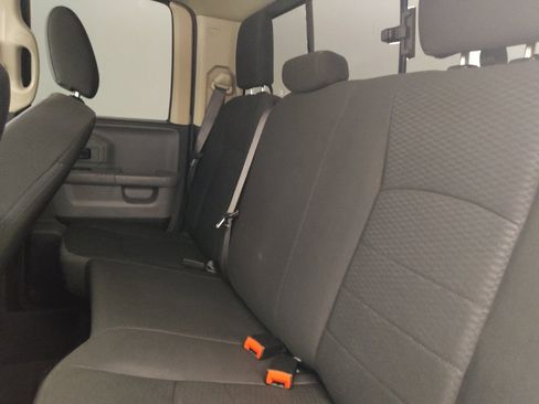Used 2019 RAM 1500 Warlock RWD image 18