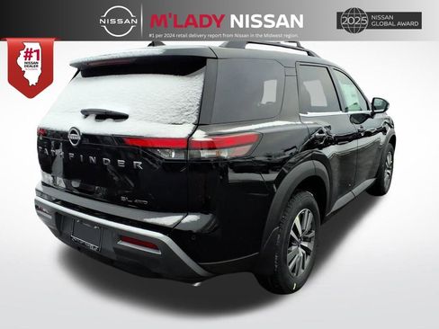 New 2026 Nissan Pathfinder SL image 7