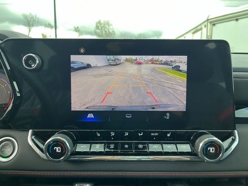 Certified 2024 Chevrolet Colorado Z71 w/ Z71 Convenience Package 2 image 14