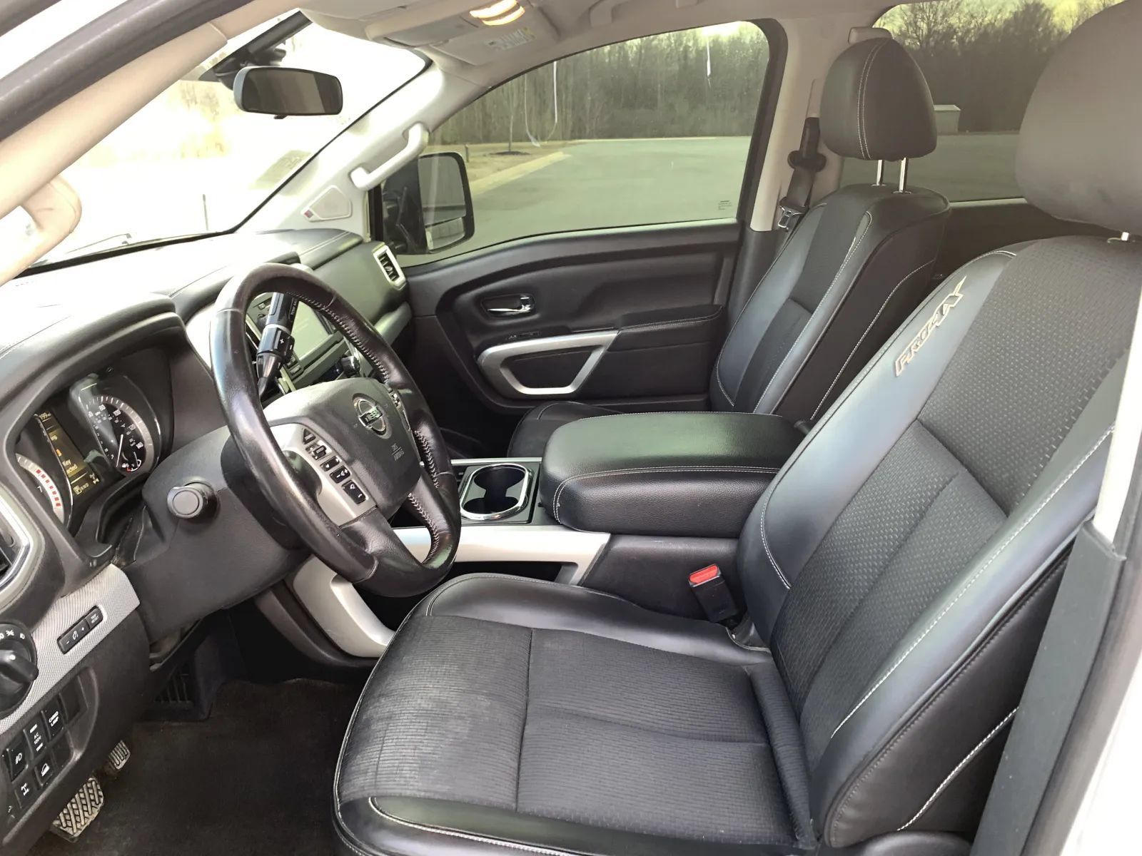 Used 2018 Nissan Titan PRO-4X w/ Pro-4x Utility Package AWD/4WD image 28