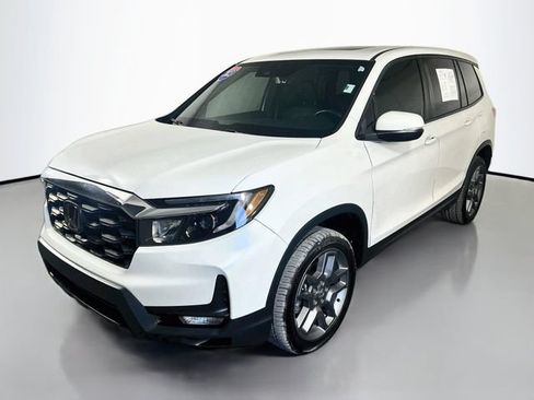 Used 2023 Honda Passport EX-L image 4