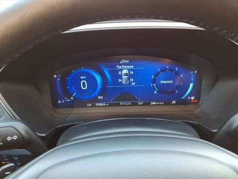 Used 2020 Ford Escape Titanium image 12