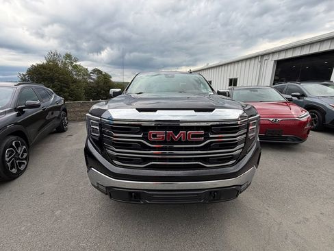 Used 2025 GMC Sierra 1500 SLT AWD/4WD image 8