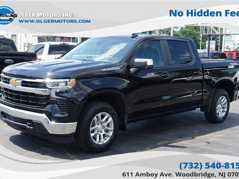 Used 2022 Chevrolet Silverado 1500 LT AWD/4WD image 1