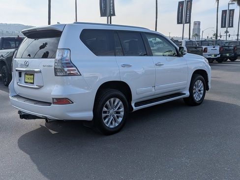 Used 2014 Lexus GX 460 image 16